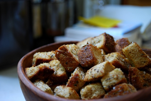 Cooked croutons